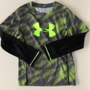 NWOT!! Under Armour Dry Fit Long Sleeve